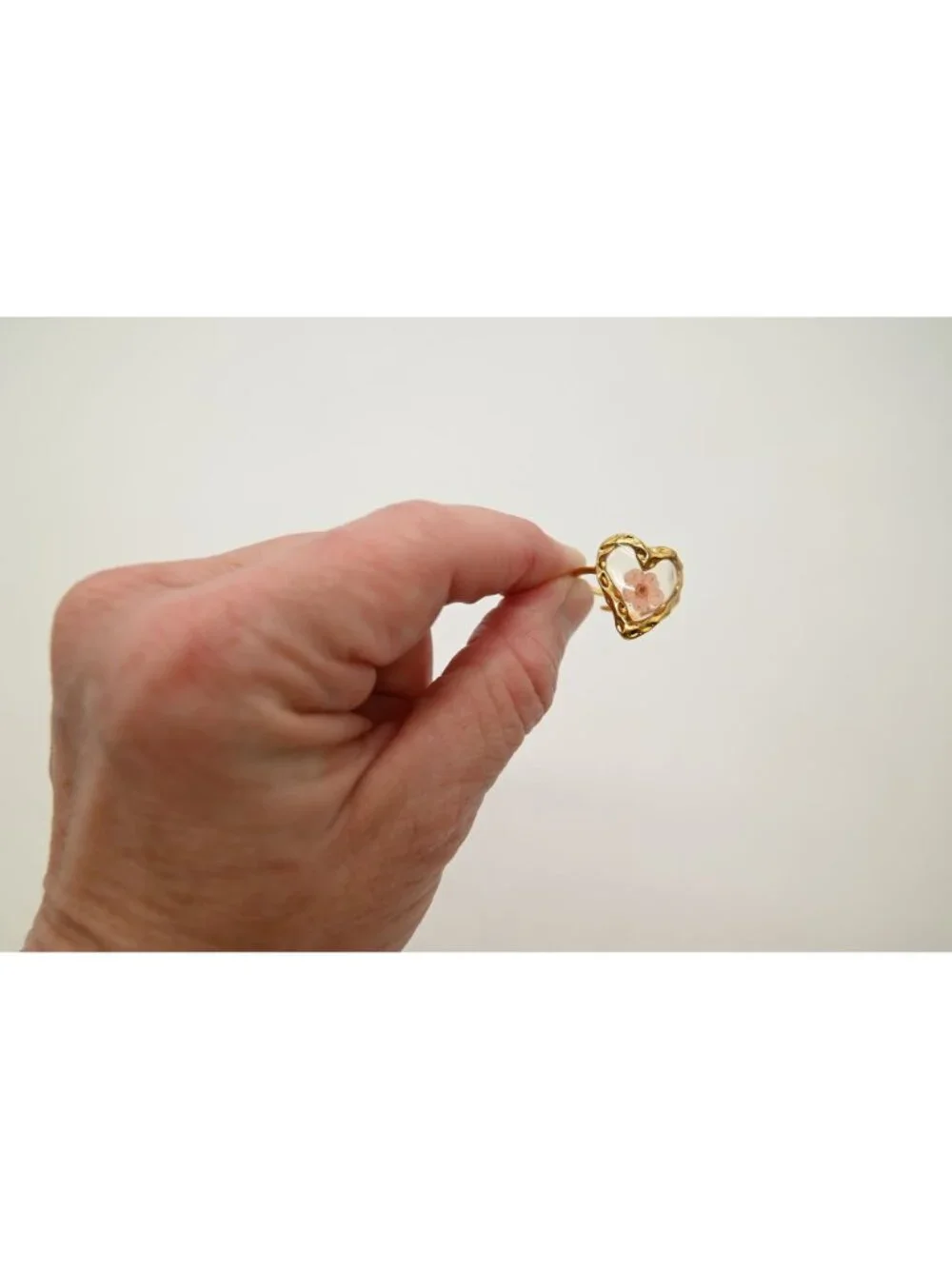 NWOT Josslyn 18K Stainless Steel Tarnish Free Floral Rings Heart Apricot Dainty